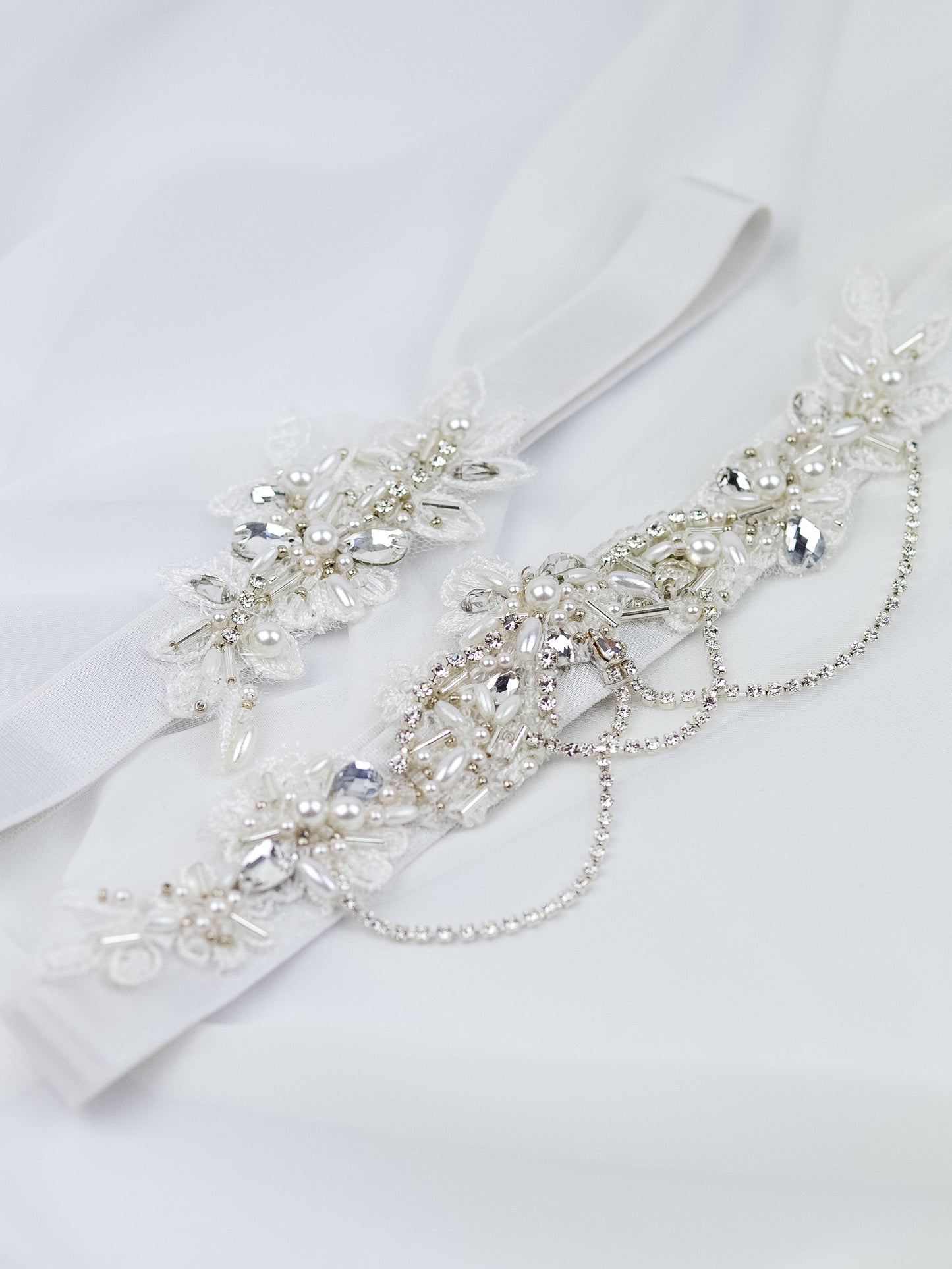 VICTORIA'S WEDDING GARTER SET