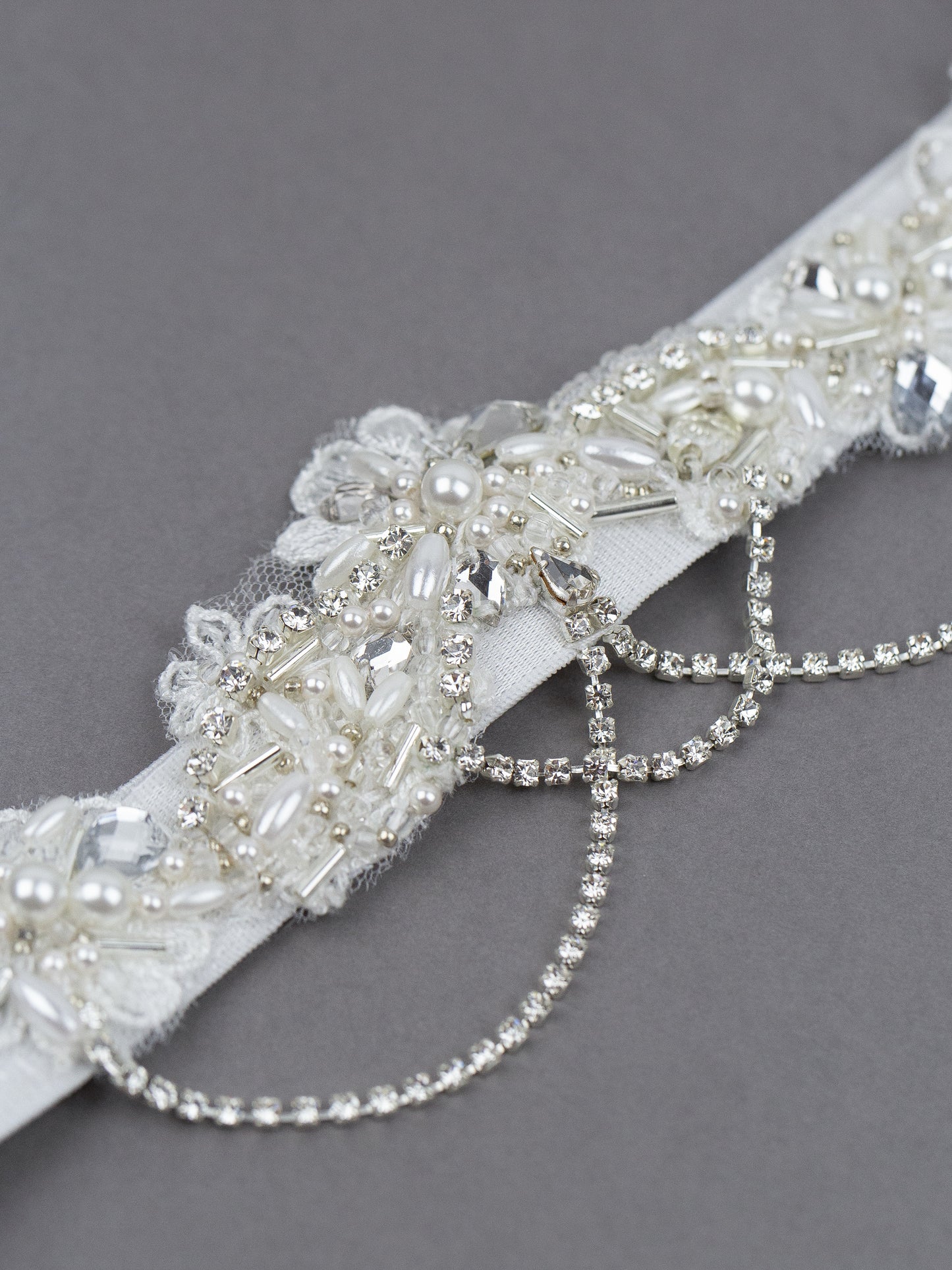 VICTORIA'S WEDDING GARTER SET